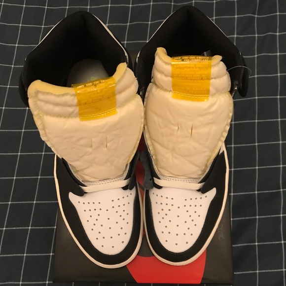 Jordan 1 Retro High Volt Gold - Picture 2 of 5